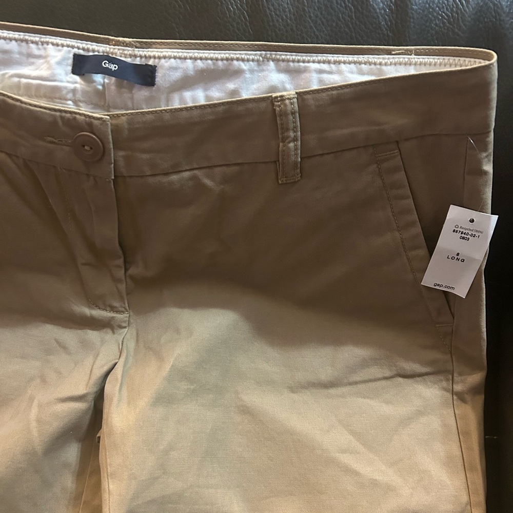 Gap khaki